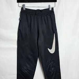 🖤5/$20🖤 NIKE.. kids dri-fit joggers..